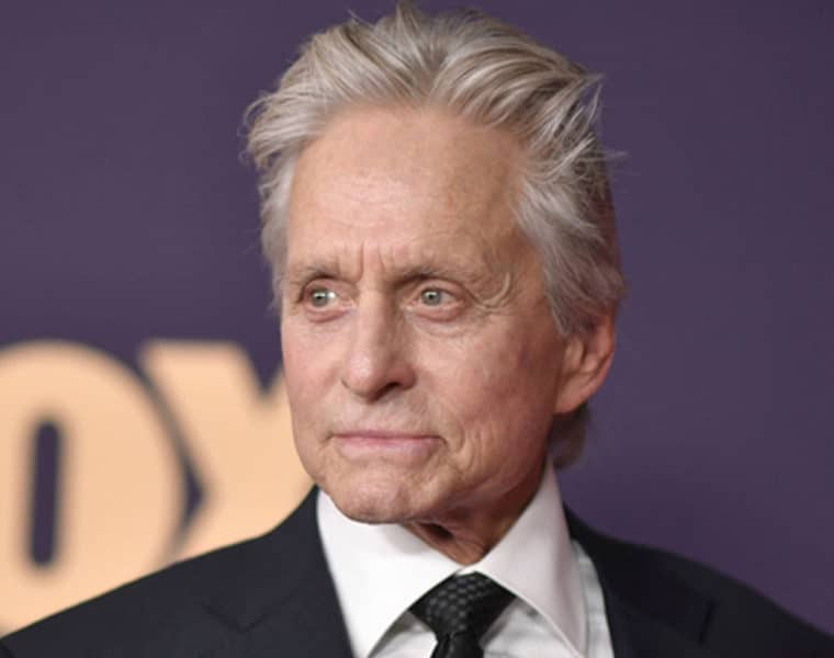 Megmutatta sosem látott unokáját Michael Douglas