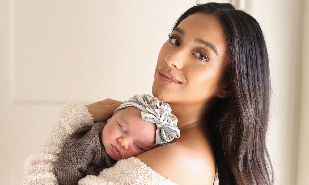 Shay Mitchell szoptatós képe felrobbantotta az Instagramot