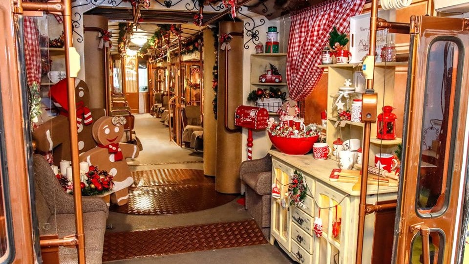 Európa legszebbjének választották a miskolci adventi villamost