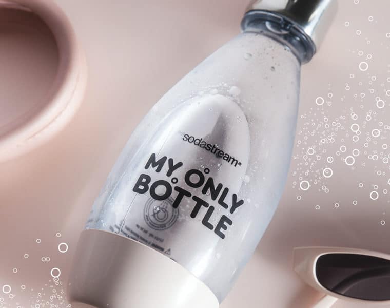 Az elhasznált PET-palackok betemetnék a párizsi Effiel-tornyot