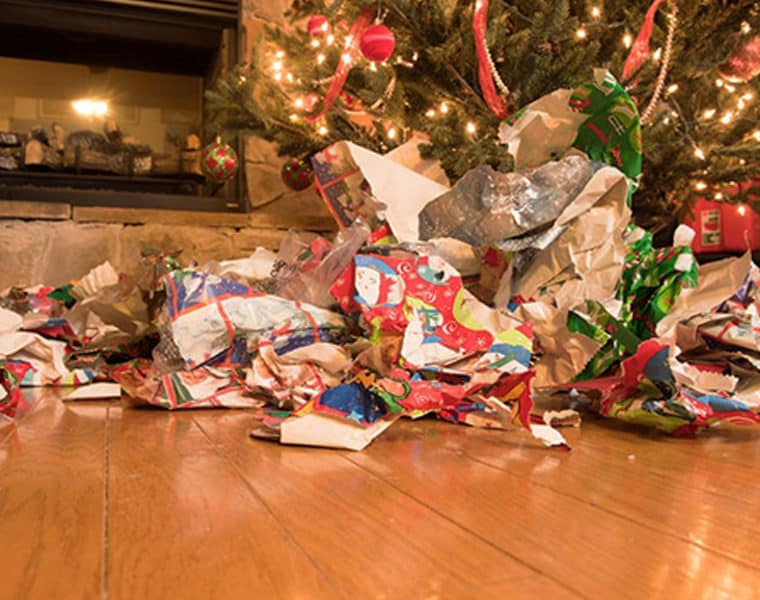 A karácsonyi pazarlás még mindig súlyos probléma: sok a felesleges ajándék és a kidobott étel