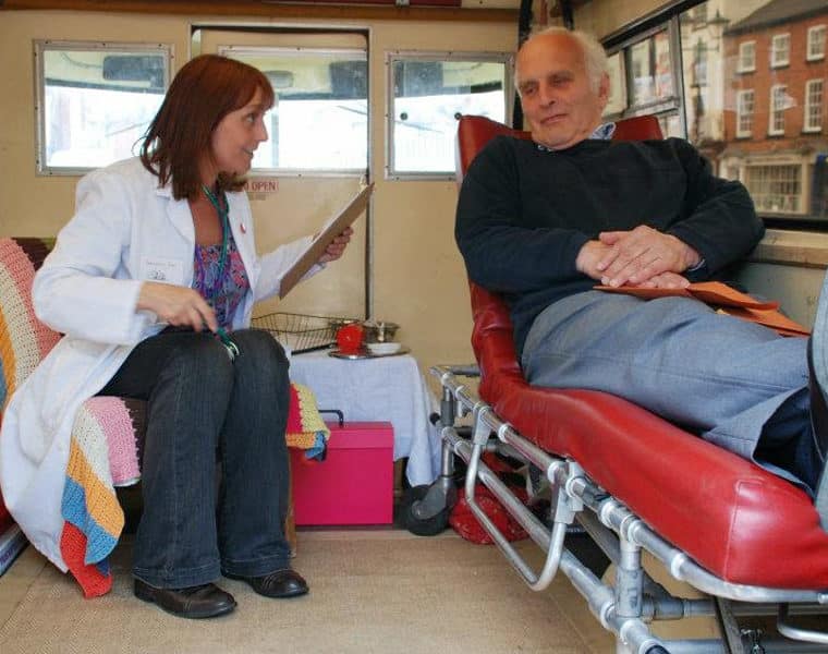 Ebben a gyógyszertárban pirulák helyett verseket írnak fel