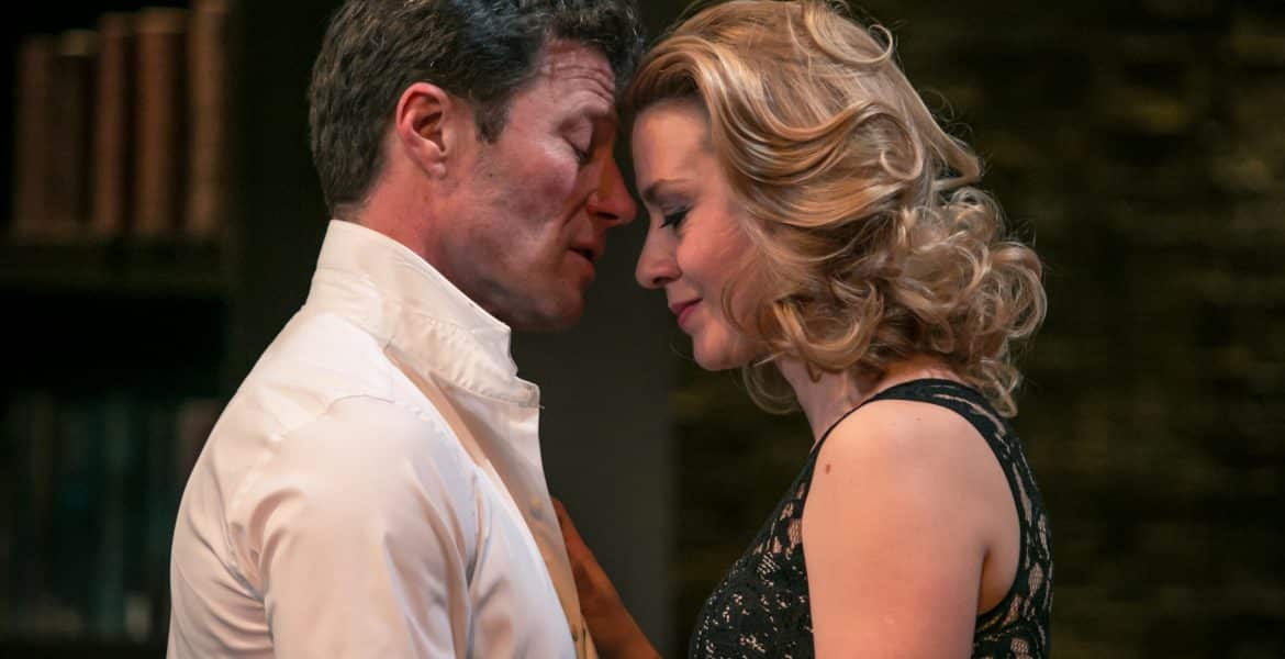 womagic_hazassagi_leckeke_kozephaladokank_central_szinhaz